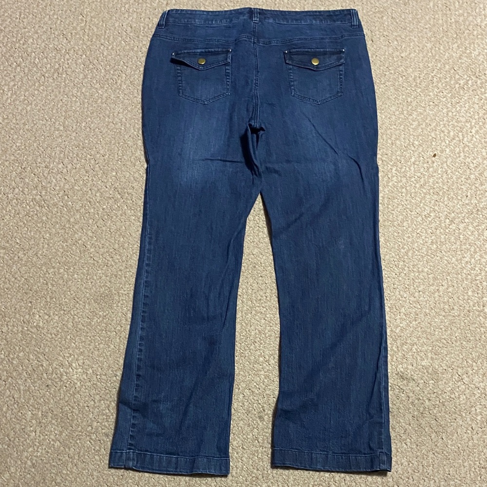 Jones New York  sport style women’s size 14 Straight Leg stretch Jeans - Picture 14 of 14